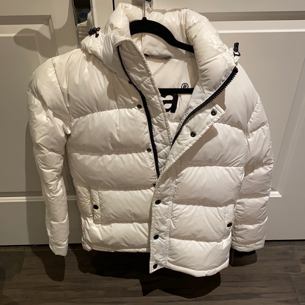 TNA white gloss super puff